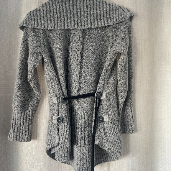 Shapely Cinched Sweater Uniquely Designed to Conform to Your Body - Picture 2 of 4